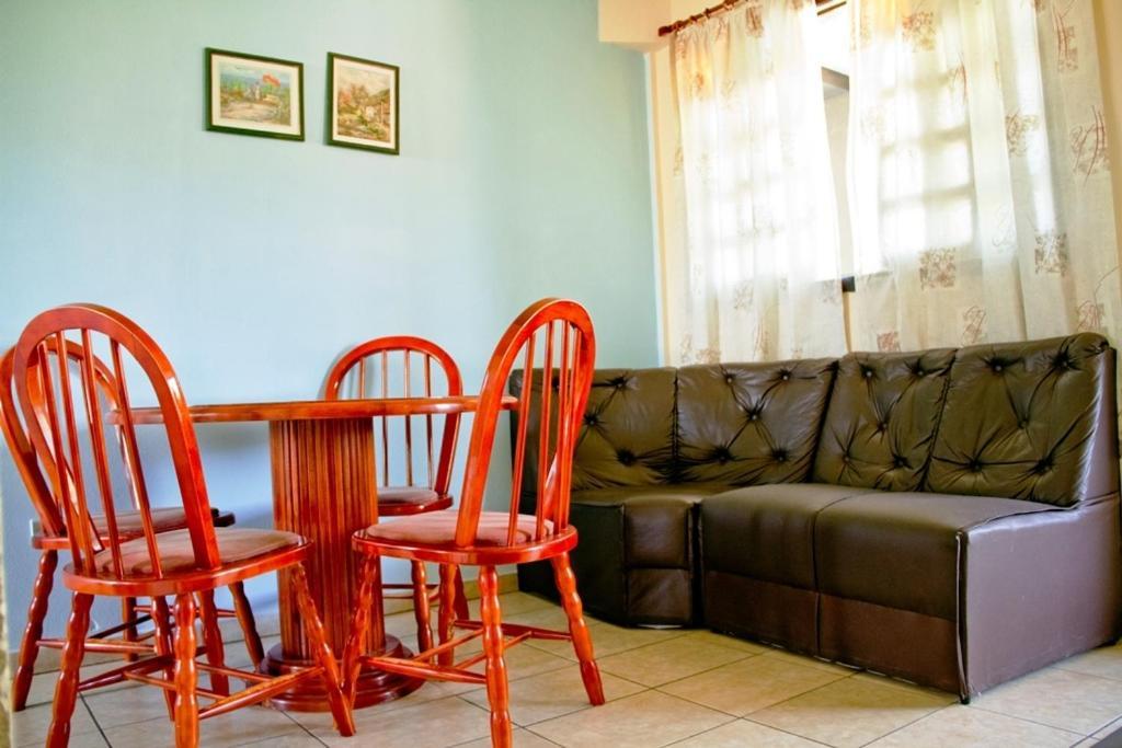 Residencial Flamingo Otel Bombinhas Oda fotoğraf